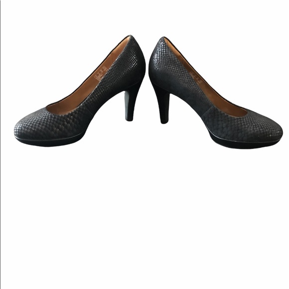 Clarks Kendra Heels - Picture 2 of 6